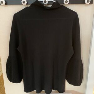 Elie Tahari superfine knit, size large, black. Very good condition.